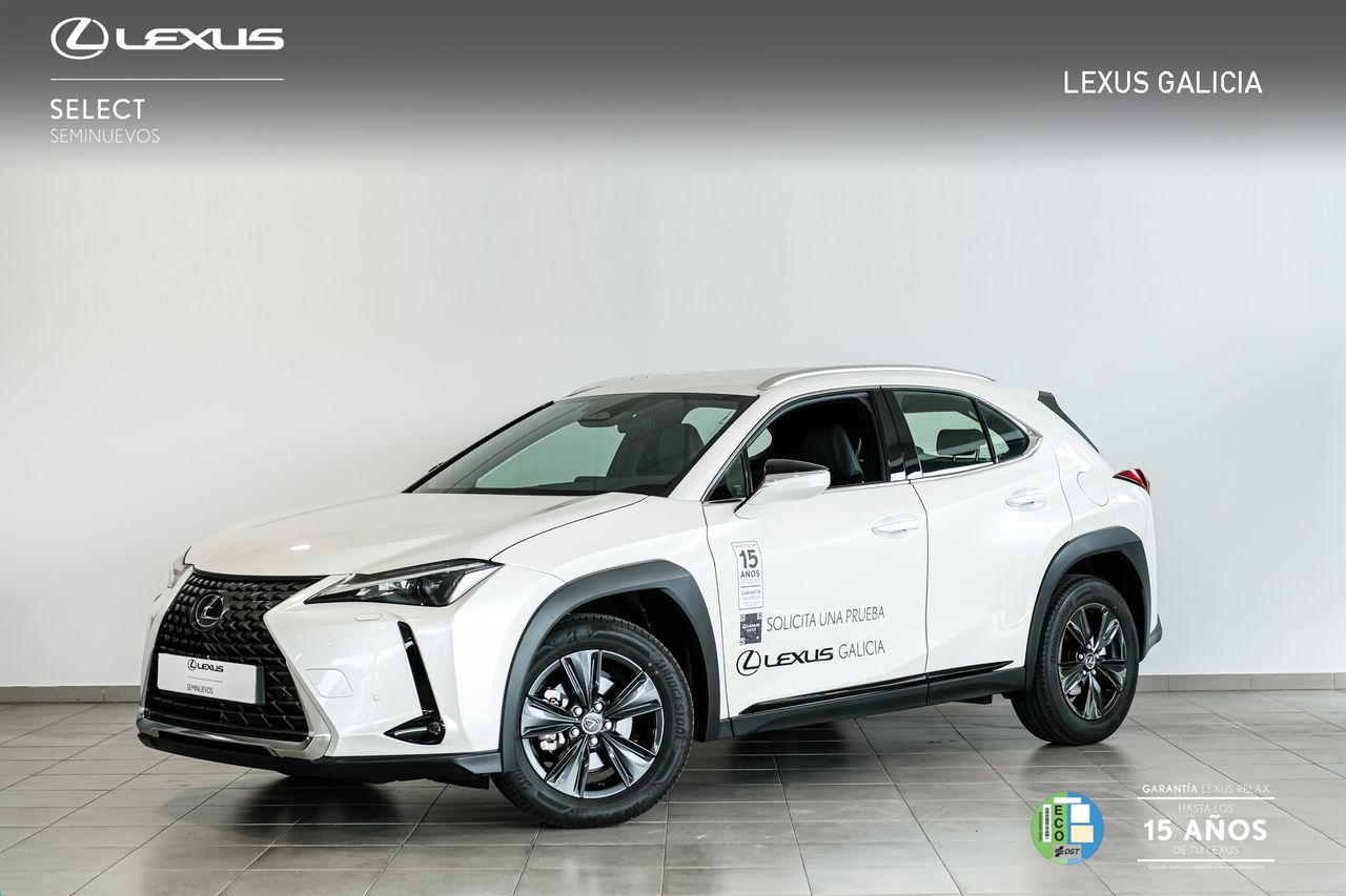 Foto lexus ux 2025 /
