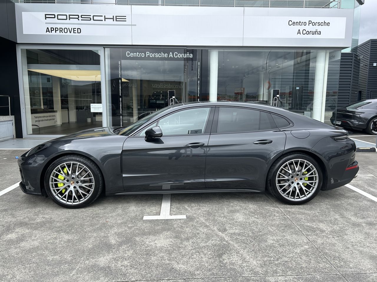 porsche panamera 2024 / foto grande (2)