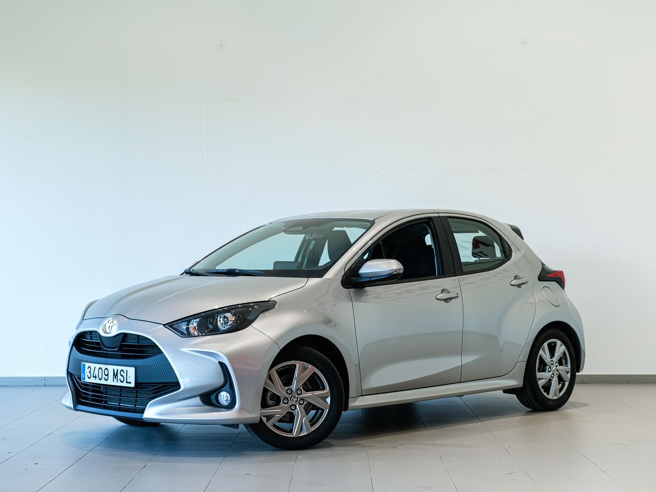 toyota yaris 2024 /