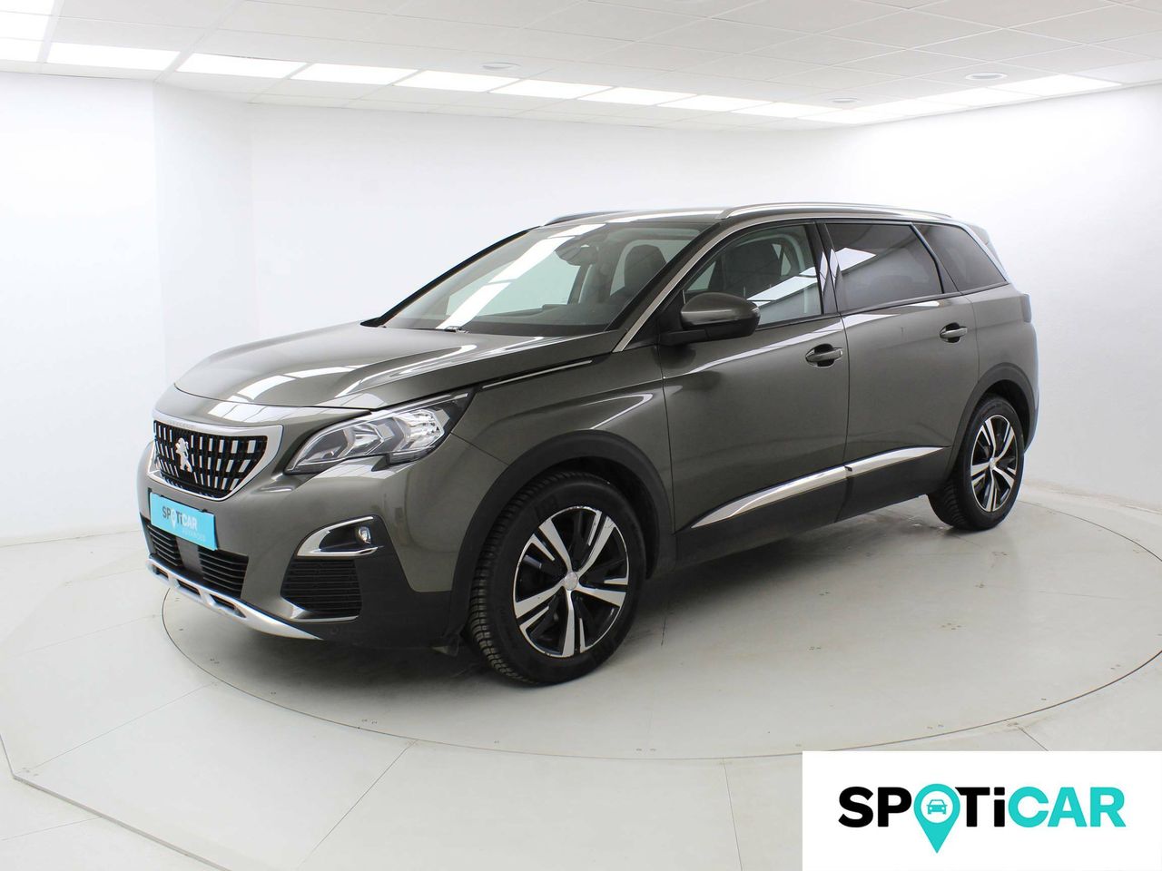 Peugeot 5008 blanco con 5 puertas  de segunda mano - peugeot 5008 2020 /