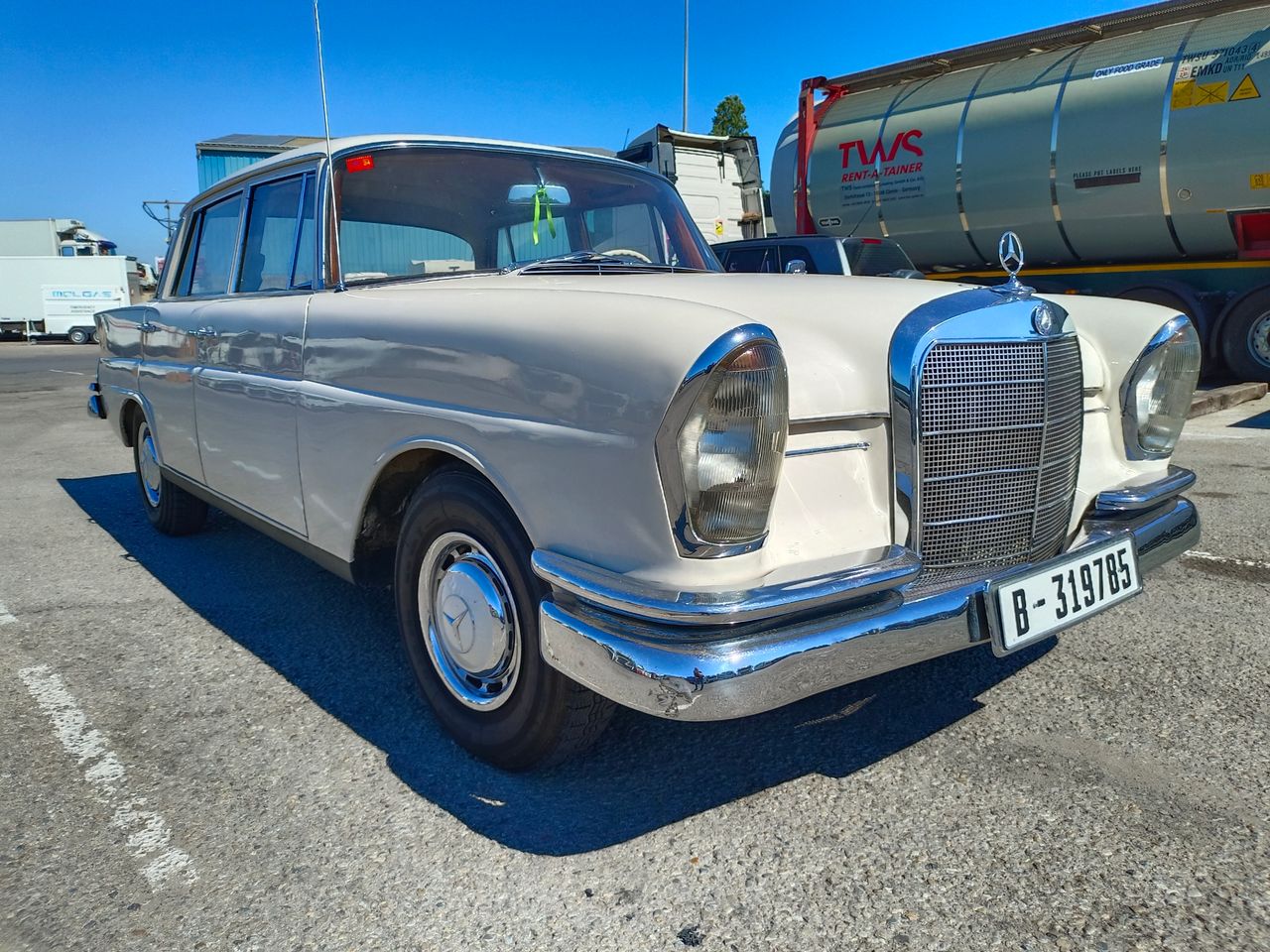 mercedes 220 1963 / foto grande (3)