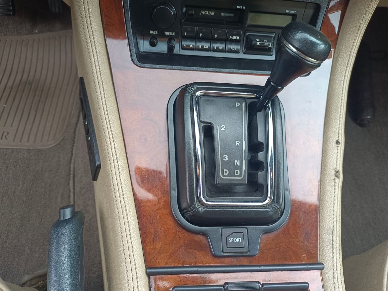 Jaguar XJ SOVERING 4.0 V6 234cv OFERTA AUTOMOBILE`25   VEHÍCULO EN CESIÓN DE VENTA. - Foto 21