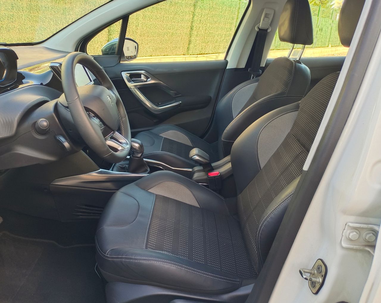 peugeot 2008 2014 / foto grande (3)