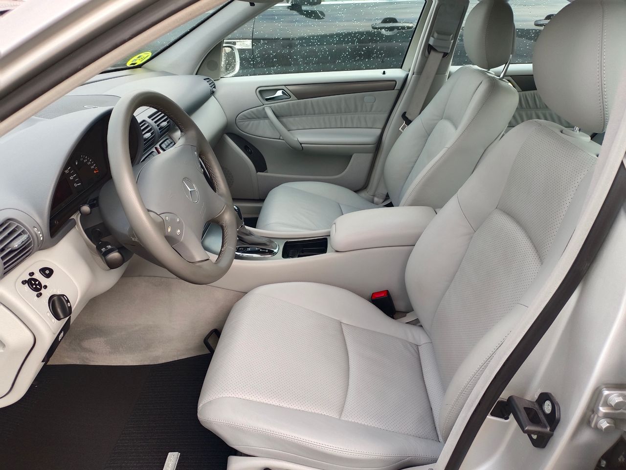 mercedes clase c 2000 / foto grande (3)