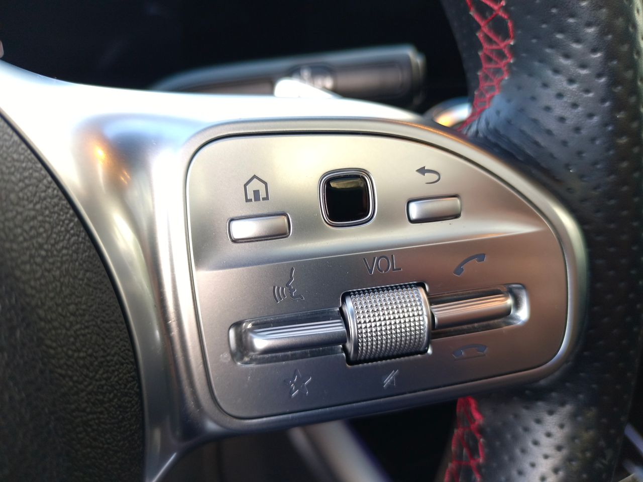 Mercedes GLA 200d AMG LINE. 150cv  - Foto 28