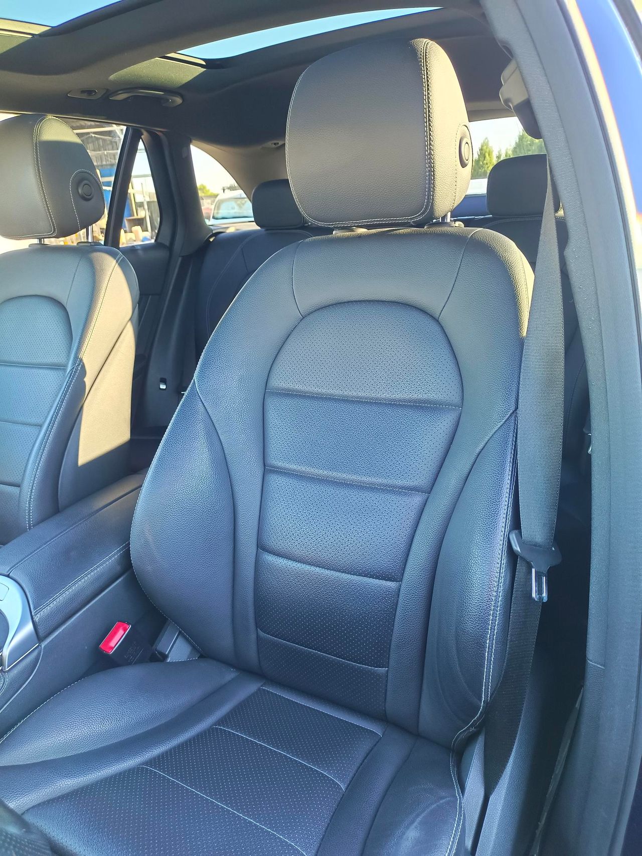 Mercedes Clase GLC 250 4MATIC  211cv. AMG LINE- TECHO - Foto 5