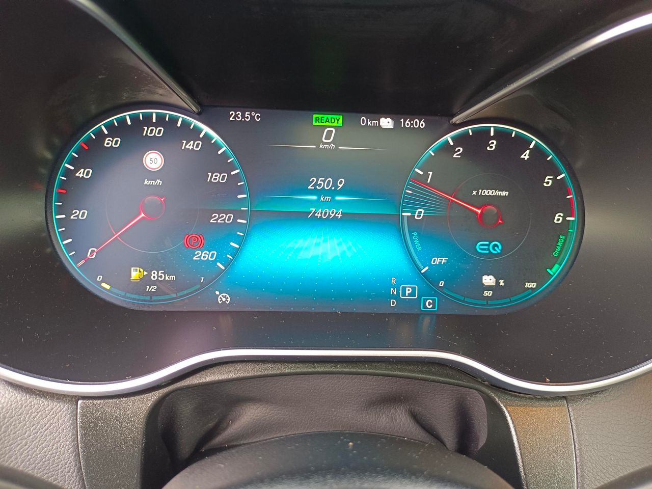 Mercedes Clase GLC 300de 4MATIC 195cv AMG LINE  - Foto 6