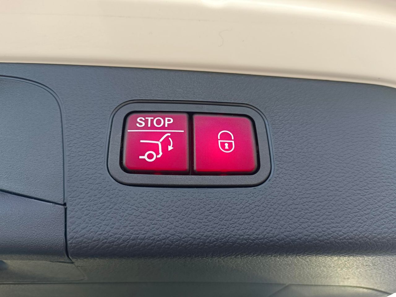 Mercedes Clase GLC 300de 4MATIC 195cv AMG LINE  - Foto 31