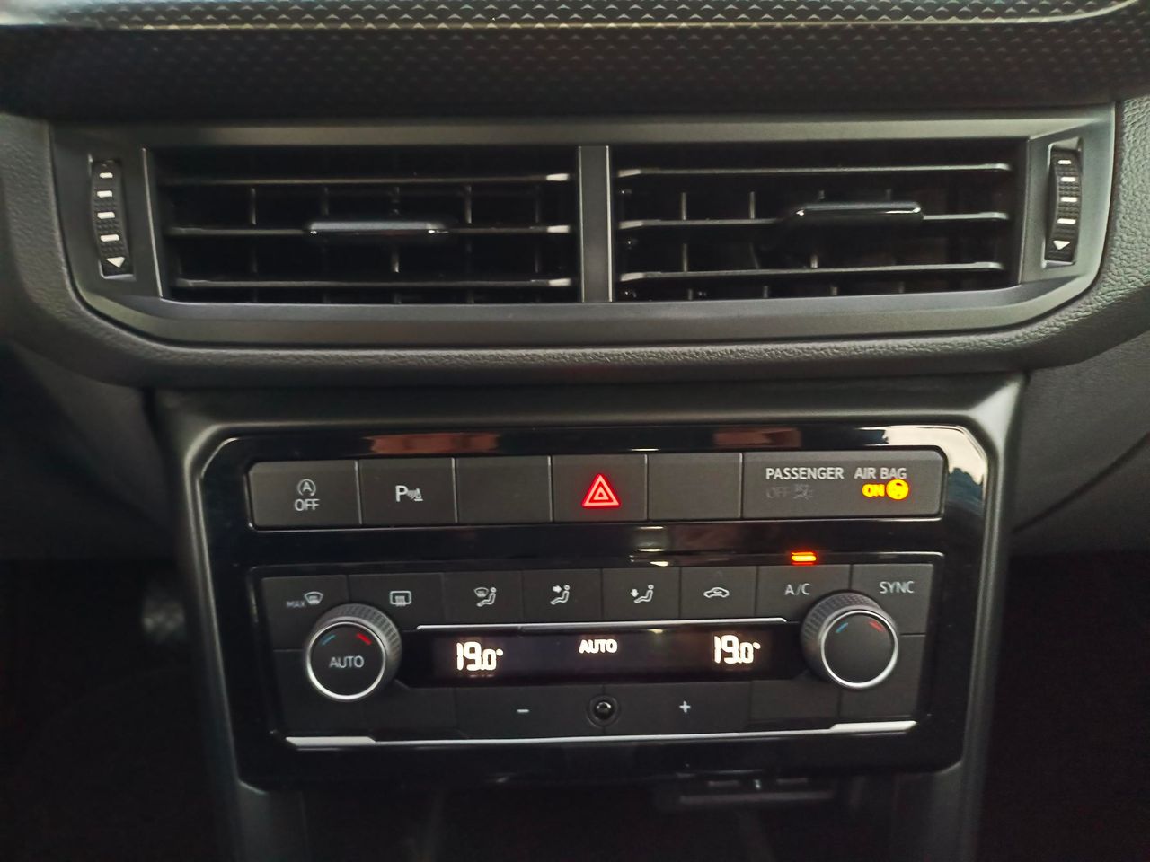 Volkswagen T-Cross Advance 1.0 TSI 81kW 110CV DSG  - Foto 20