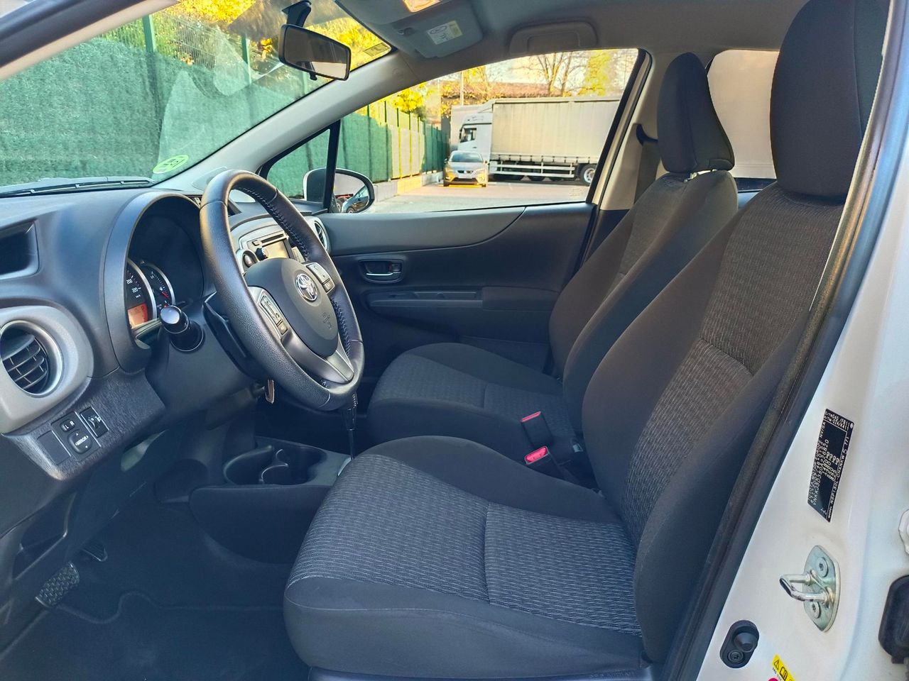 Toyota GR Yaris Yaris 5p 100 MultiDrive Active - Foto 4