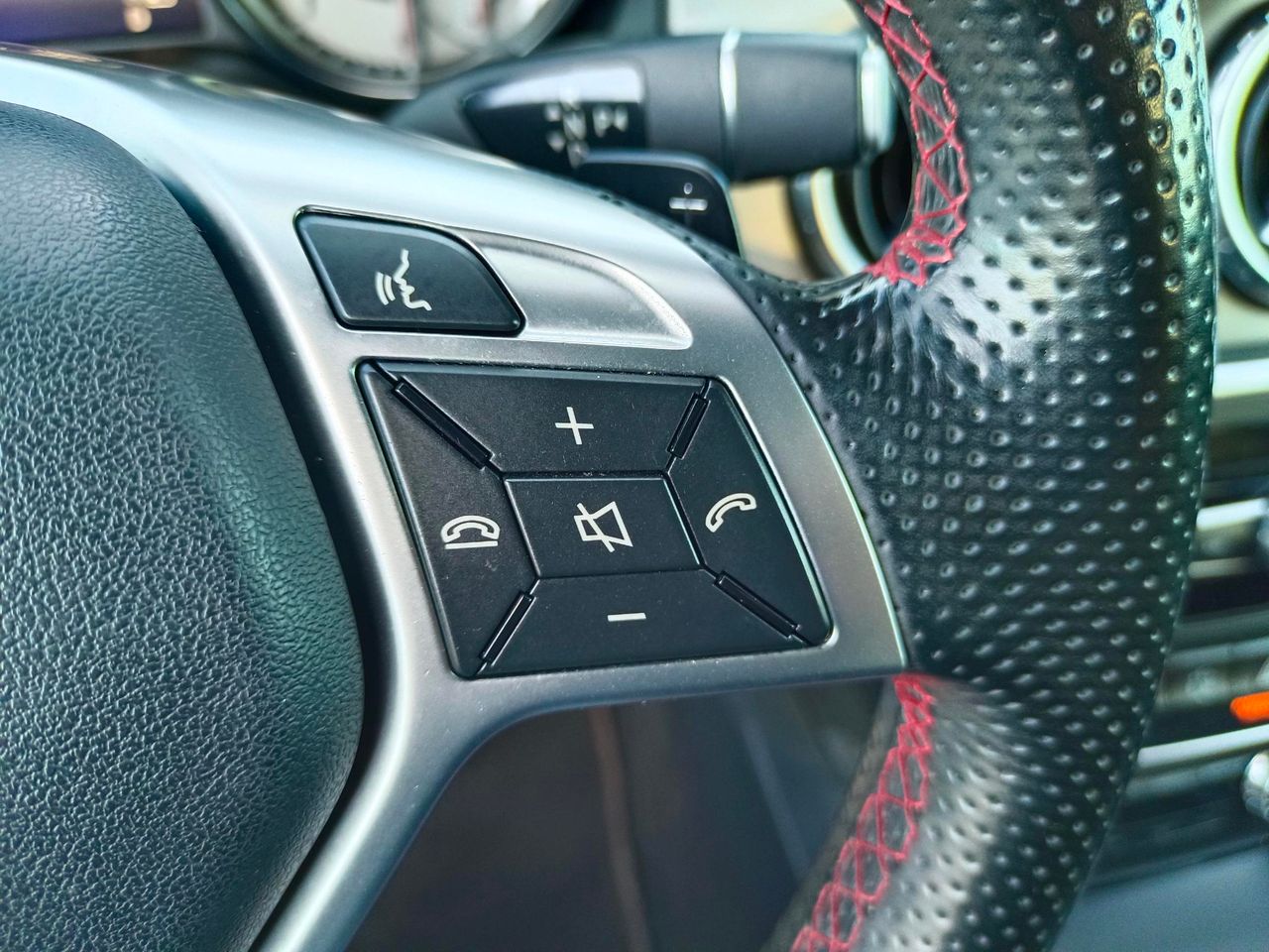 Mercedes GLA 220 CDI 4MATIC AMG LINE - Foto 25