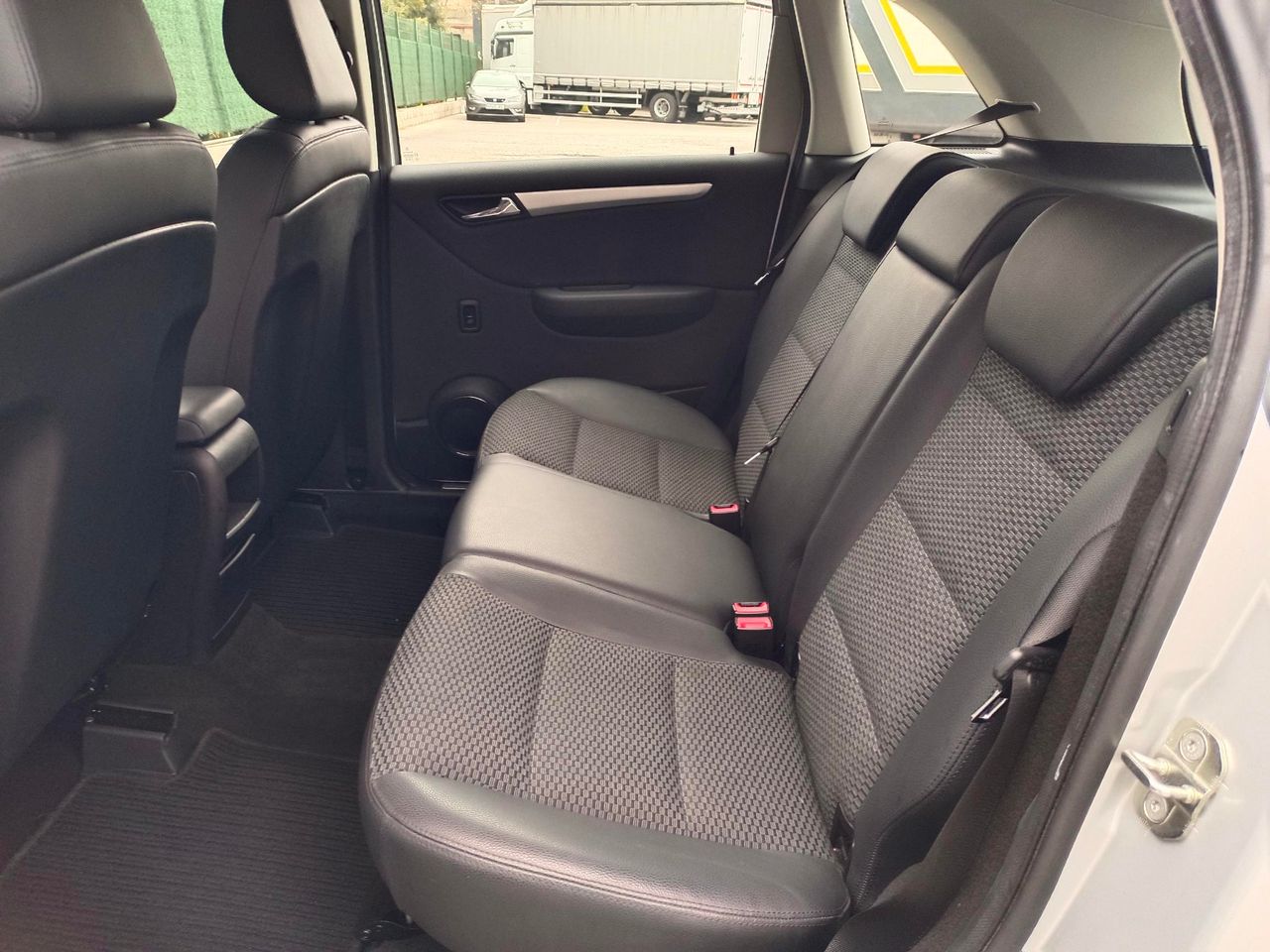 Mercedes Clase B B 180 CDI Autotronic - Foto 11