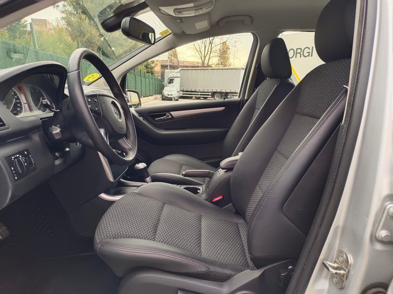 Mercedes Clase B B 180 CDI Autotronic - Foto 4