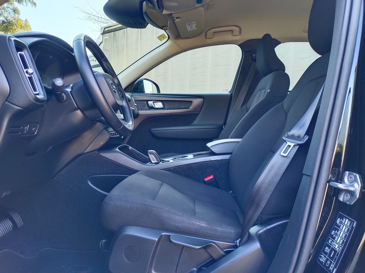 Volvo XC40 2.0 D3 Auto - Foto 17