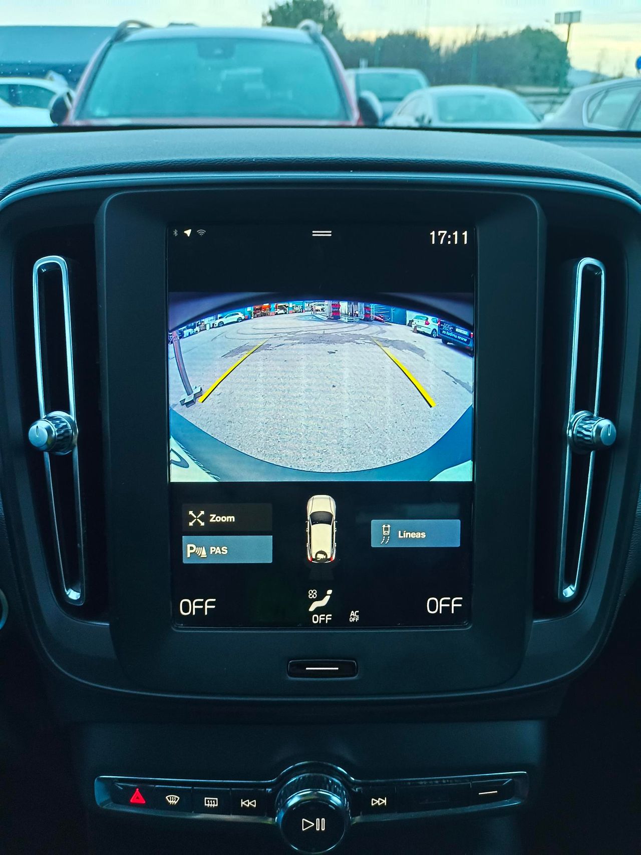 Volvo XC40 2.0 D3 Auto - Foto 8