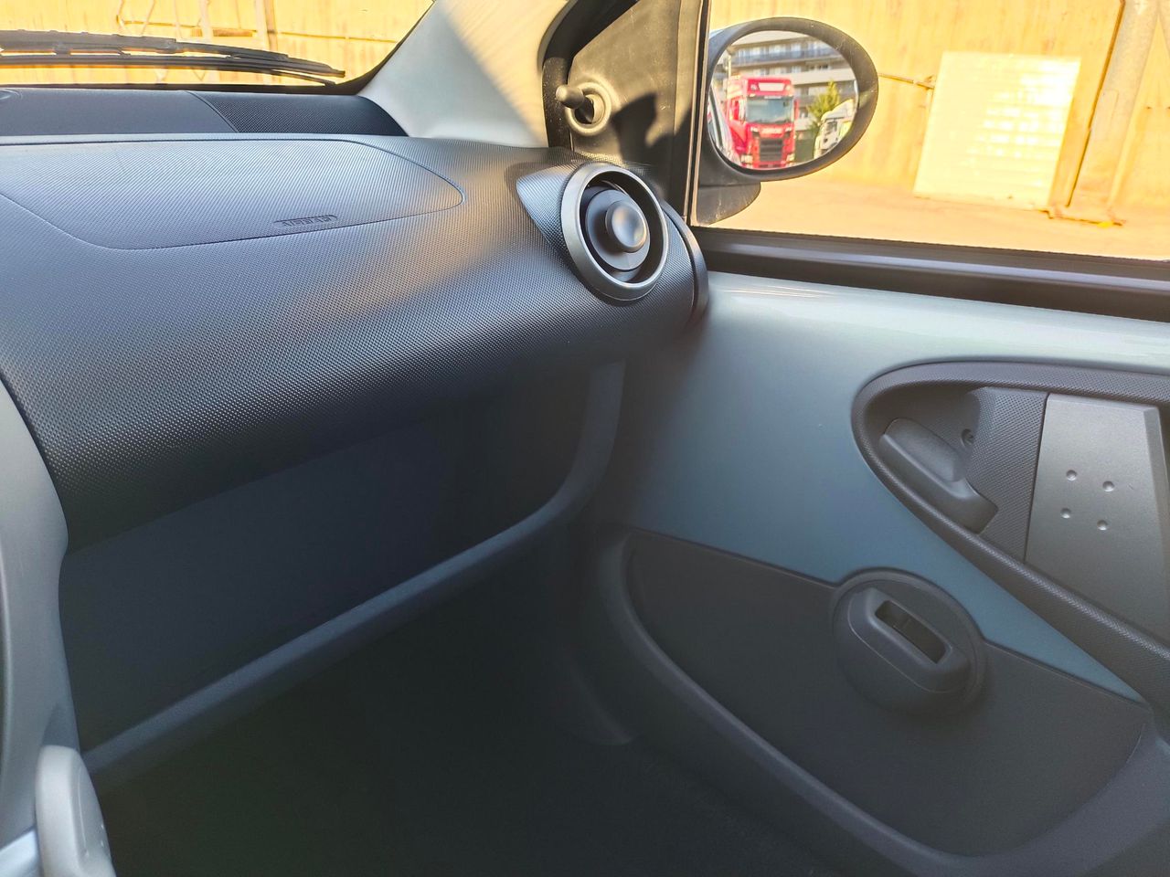 Toyota Aygo Aygo 1.0 VVTi 68CV - Foto 15