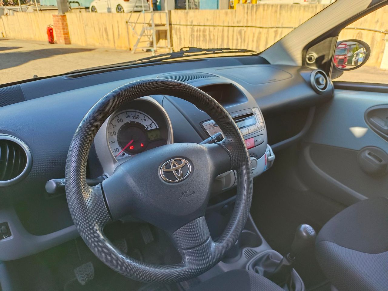 Toyota Aygo Aygo 1.0 VVTi 68CV - Foto 7