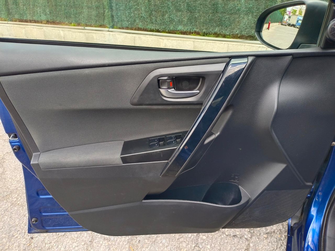 Toyota Auris Touring Sports 140H e-CVT Feel! - Foto 8