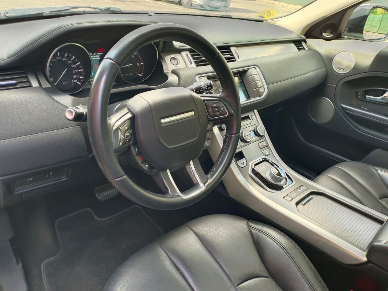 Land-Rover Range Rover Evoque 2.22.2L SD4 190CV 4x4 PureL SD4 190CV 4x4 Pure - Foto 11