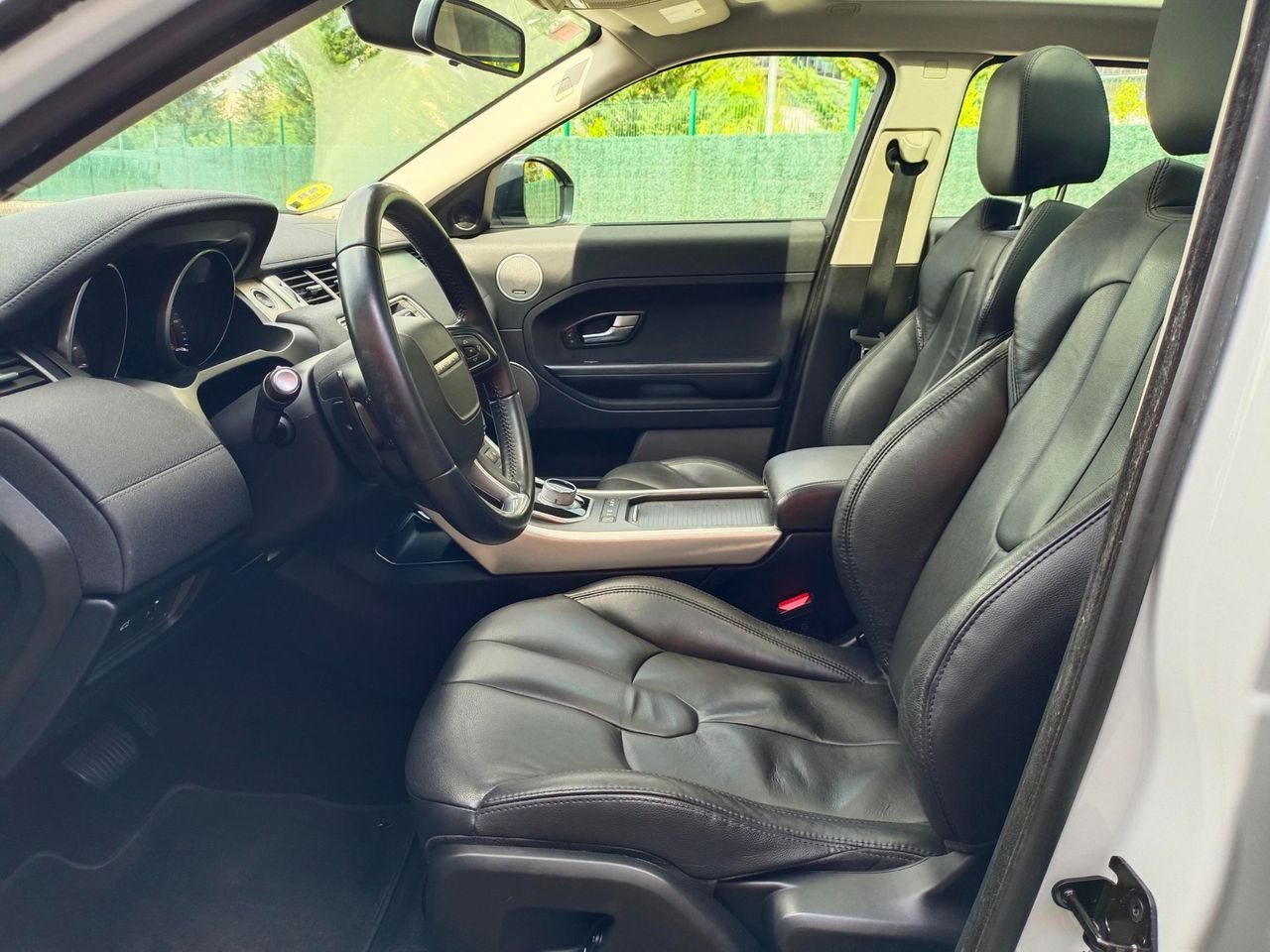 Land-Rover Range Rover Evoque 2.22.2L SD4 190CV 4x4 PureL SD4 190CV 4x4 Pure - Foto 9