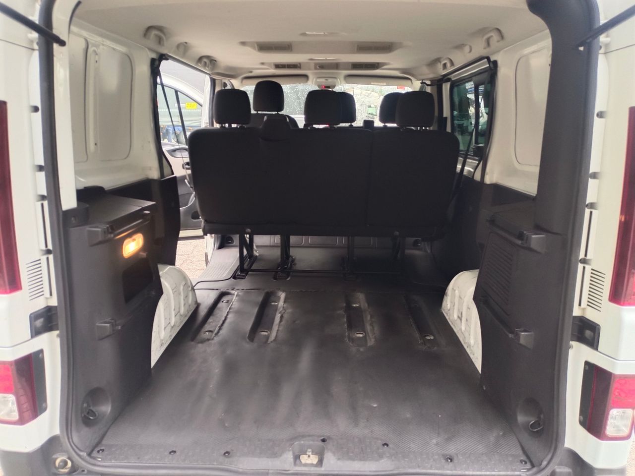 Nissan NV300 1.6dCI 125CV - Foto 23