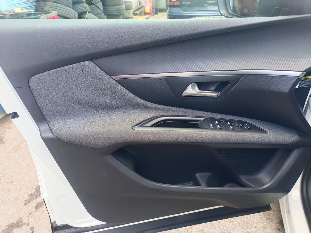 Peugeot 3008 Active 1.6 BlueHDi 120 S&S EAT6 - Foto 7