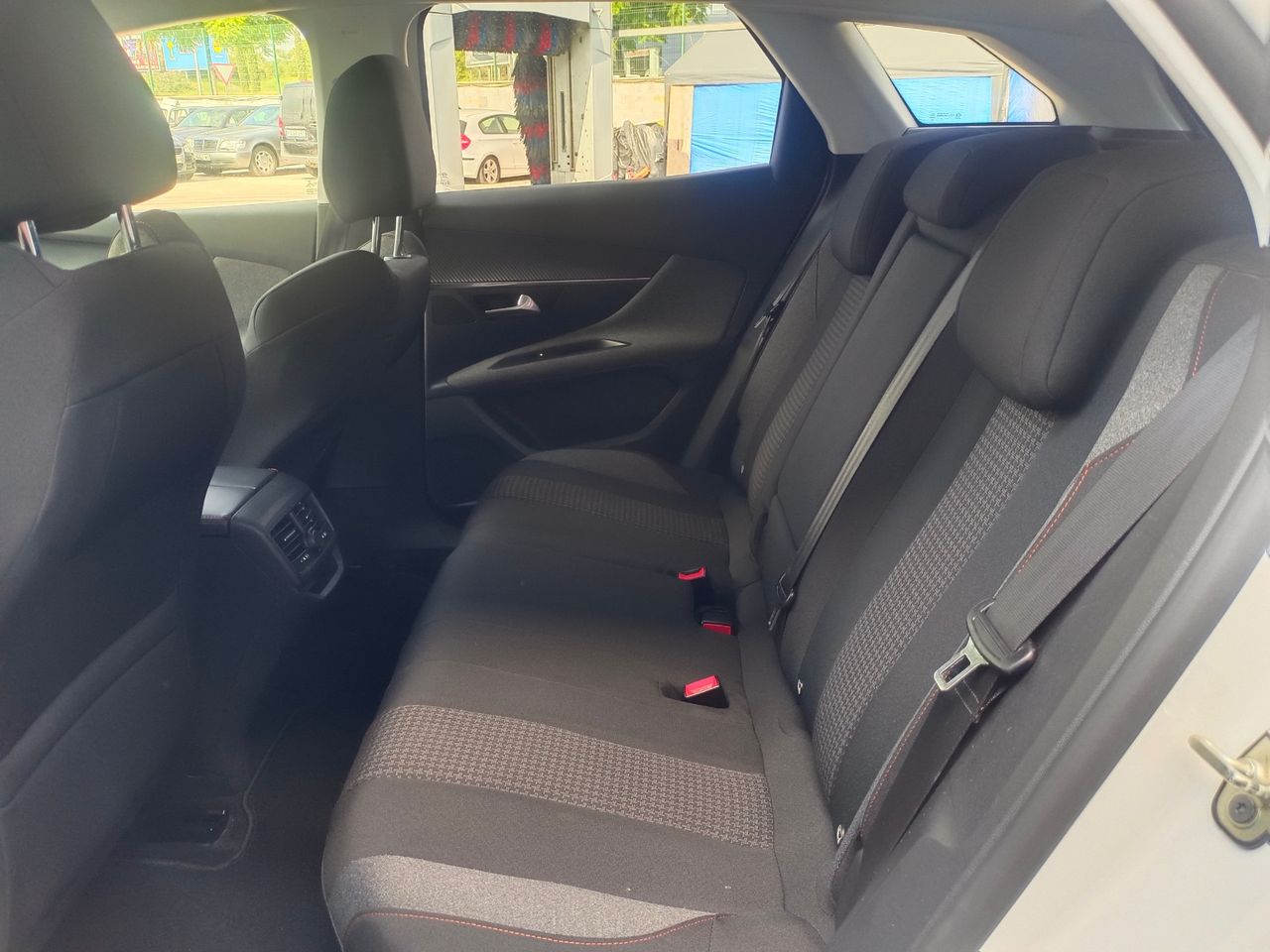 Peugeot 3008 Active 1.6 BlueHDi 120 S&S EAT6 - Foto 20