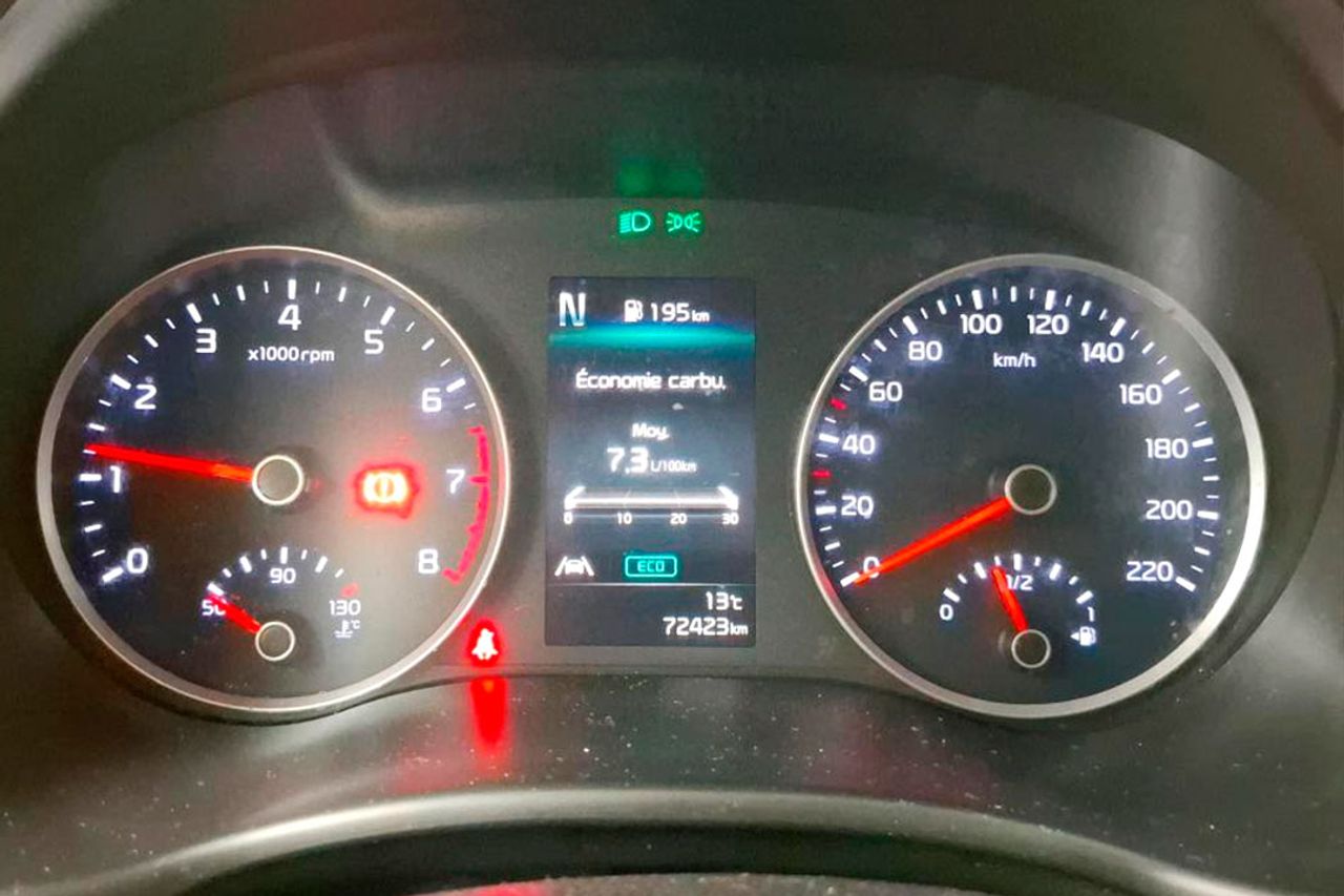 kia stonic 2020 / foto grande (3)
