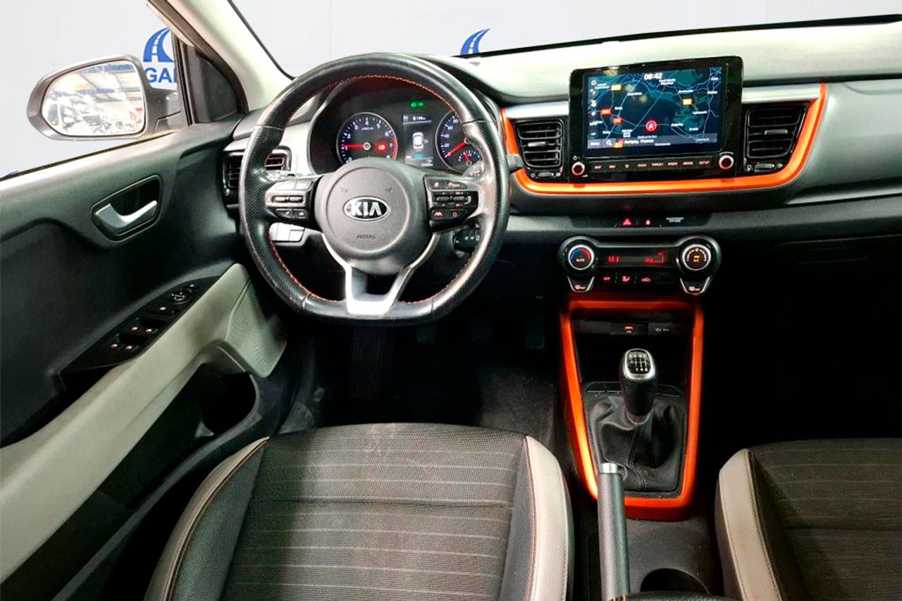 kia stonic 2020 / foto grande (2)