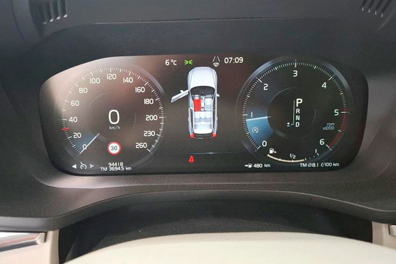 volvo xc60 2019 / foto grande (3)