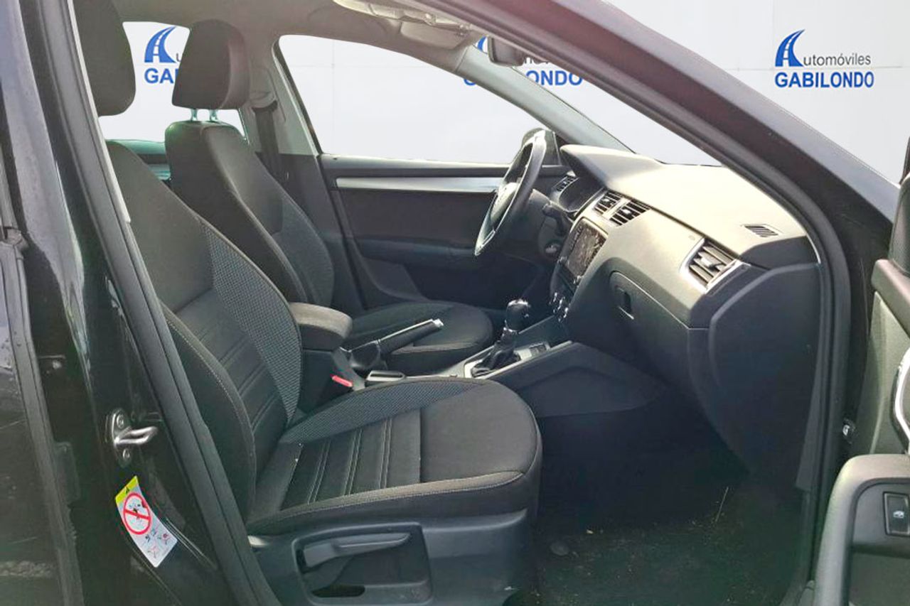 skoda octavia 2019 / foto grande (2)