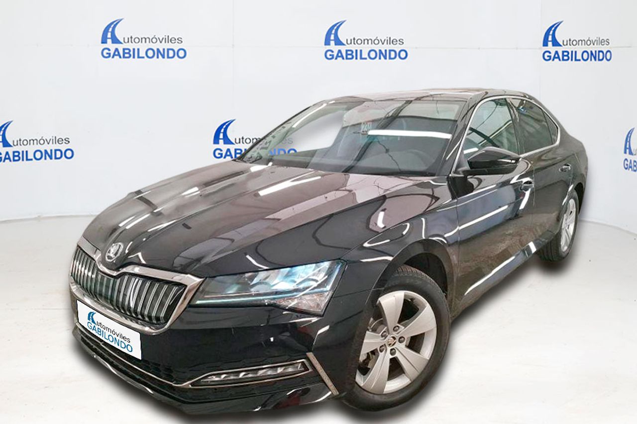 Foto skoda superb 2021 /