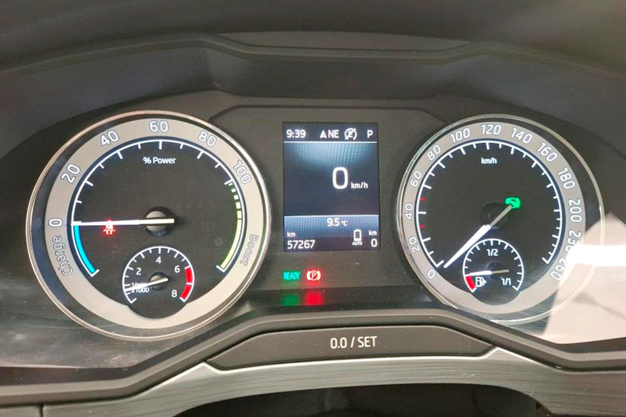 skoda superb 2021 / foto grande (3)