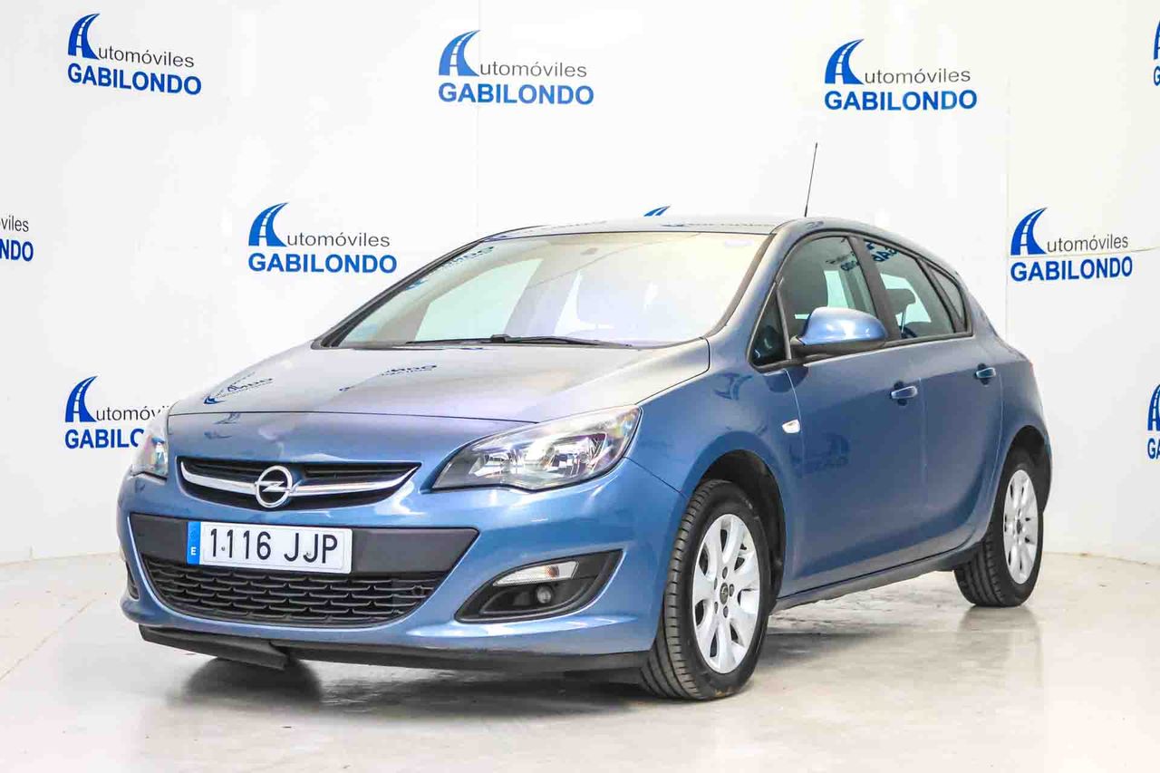 Foto opel astra 2015 /