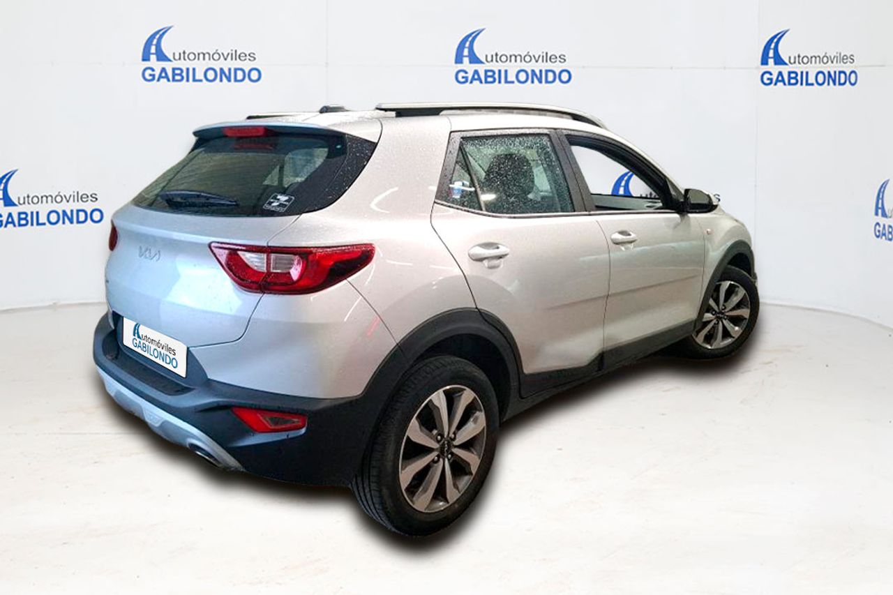 kia stonic 2022 / foto grande (2)