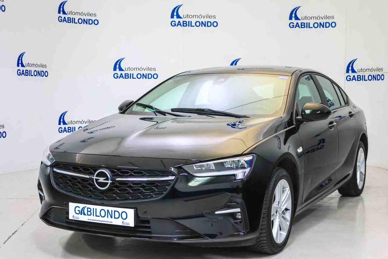Foto opel insignia  2021 /