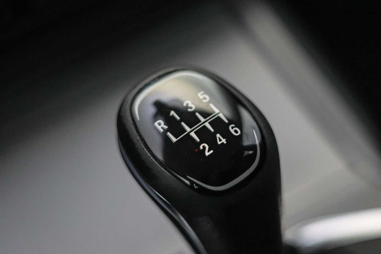 BMW Serie 3 318d Touring - Foto 45