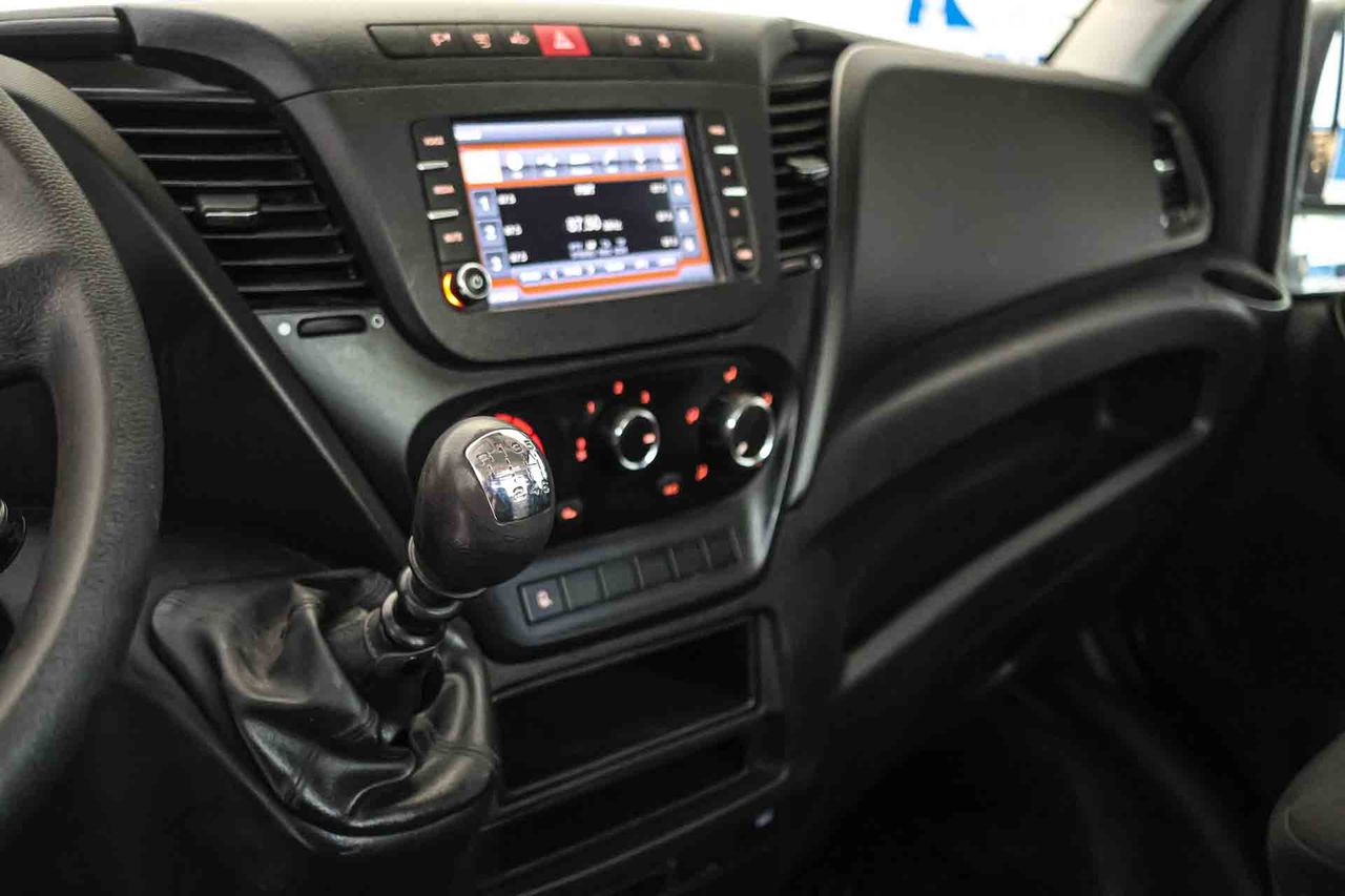 Iveco Daily 35S15 Chasis Cabina Simple  - Foto 32