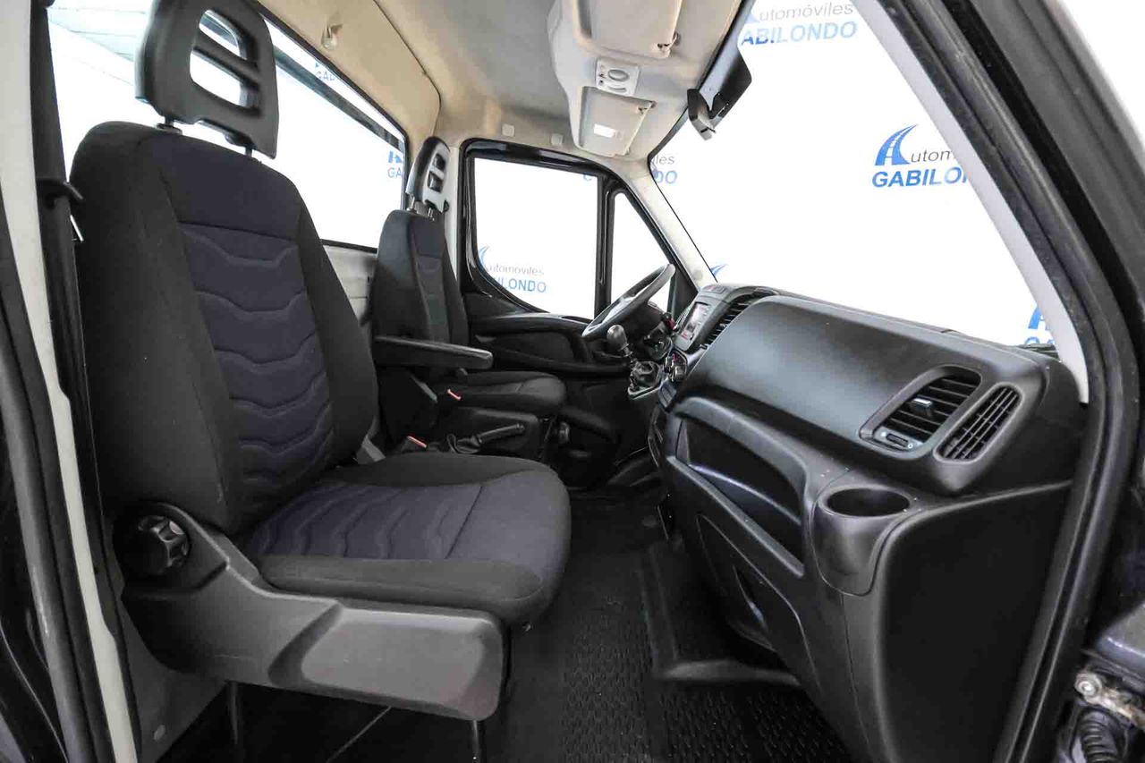 Iveco Daily 35S15 Chasis Cabina Simple  - Foto 36