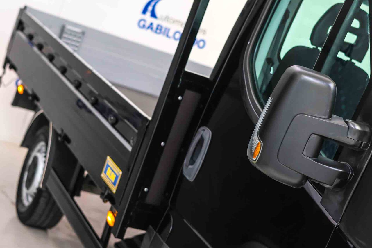Iveco Daily 35S15 Chasis Cabina Simple  - Foto 17