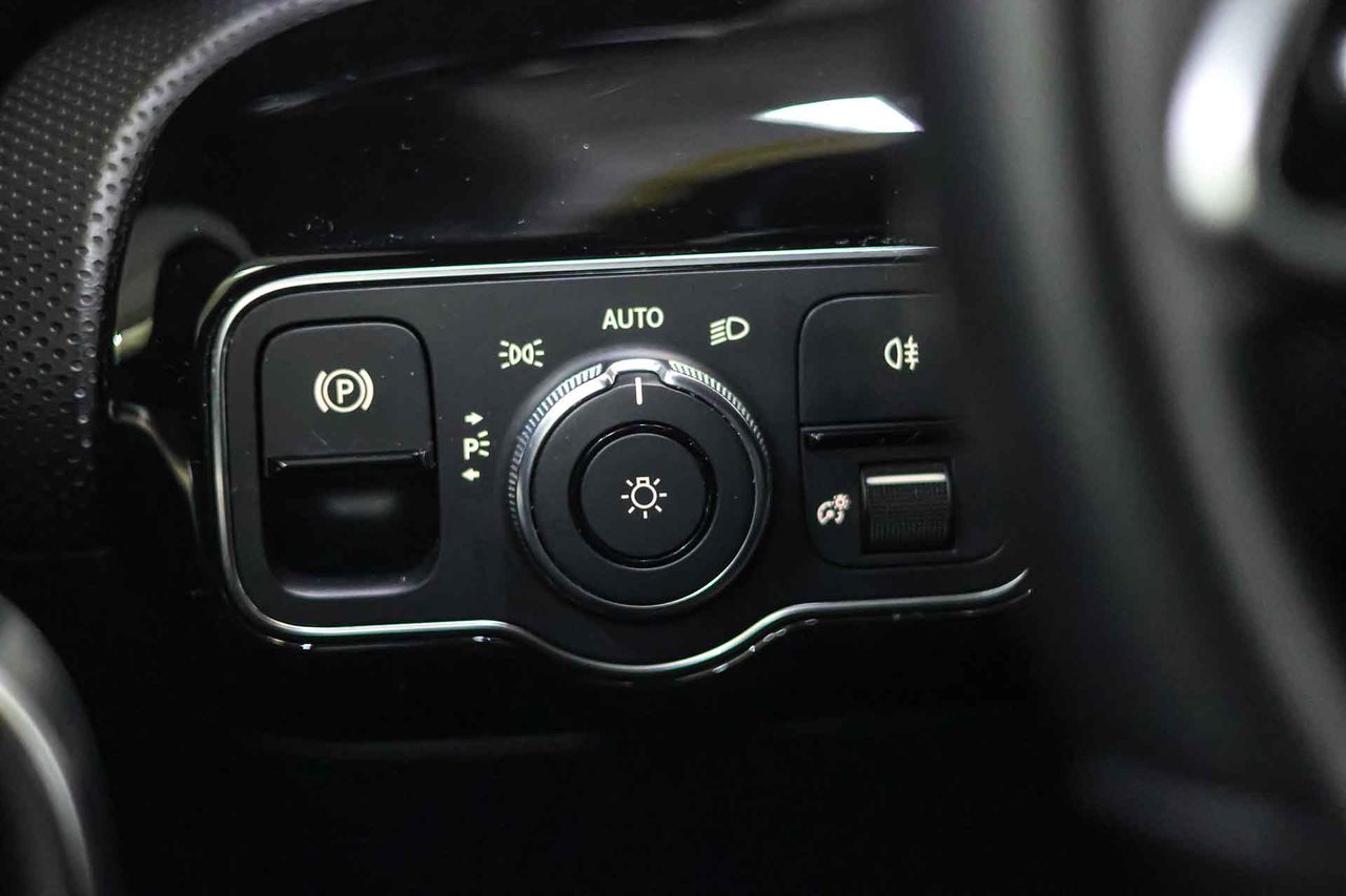 Mercedes CLA CLA 180 - Foto 34