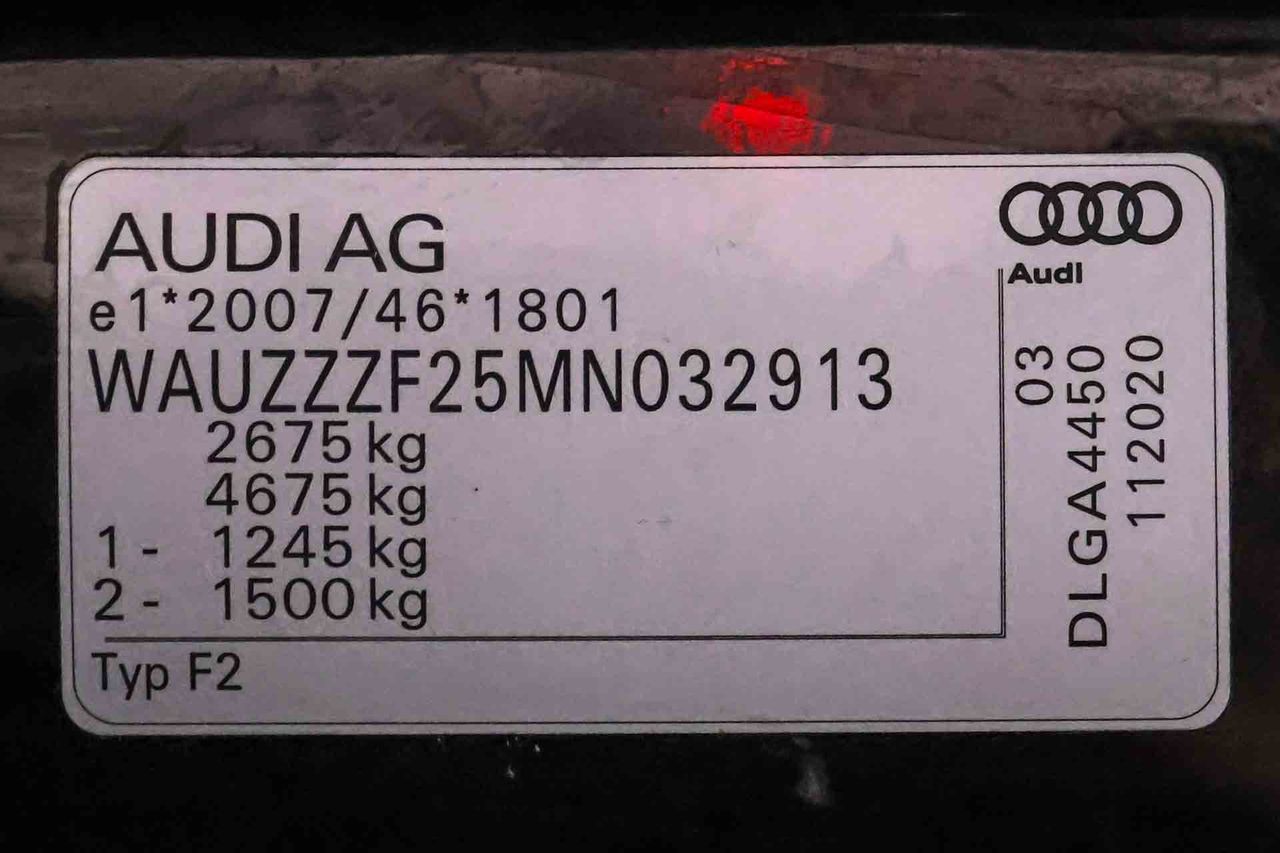 Audi A6 Avant 55 TFSIe quattro Competition - Foto 8