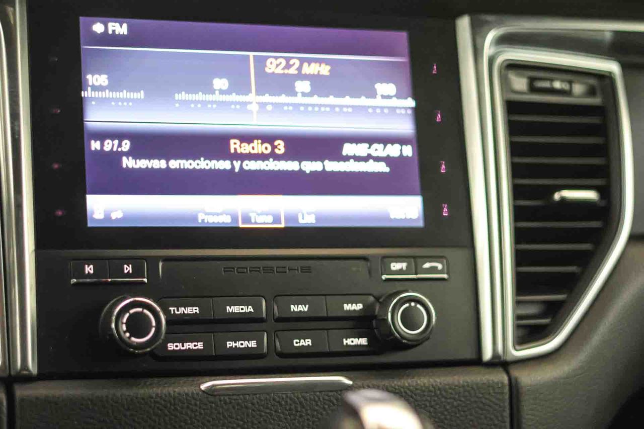 Porsche Macan - - Foto 48