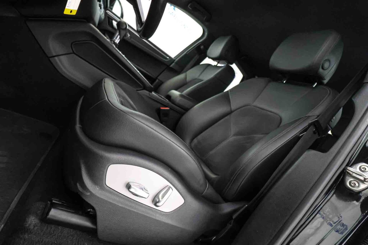 Porsche Macan - - Foto 27