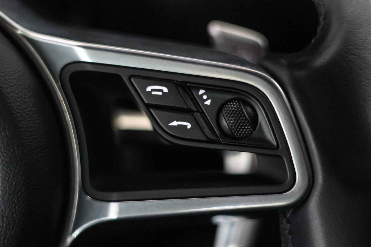 Porsche Macan - - Foto 38