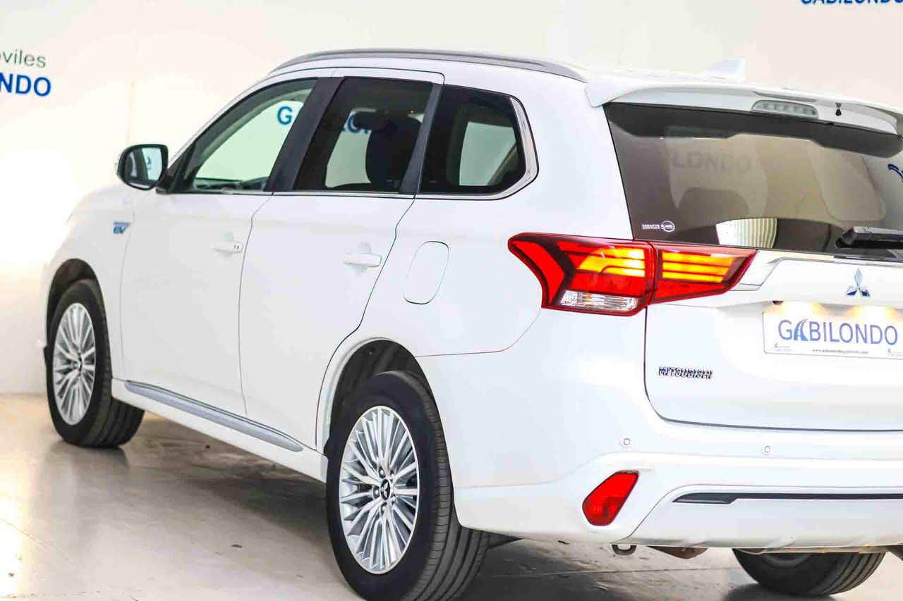 Mitsubishi Outlander 2.4 PHEV Motion Auto 4WD - Foto 30