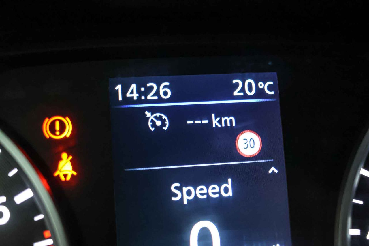 Nissan Juke DIG-T 84 kW (114 CV) 6M/T N-Connecta **Sólo 13.226 km** - Foto 48