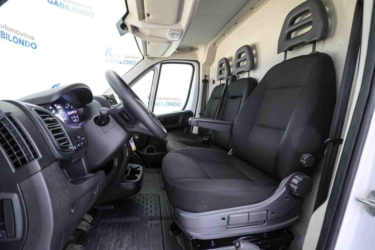 Fiat Ducato 35 L2H2 BlueHDI  - Foto 28