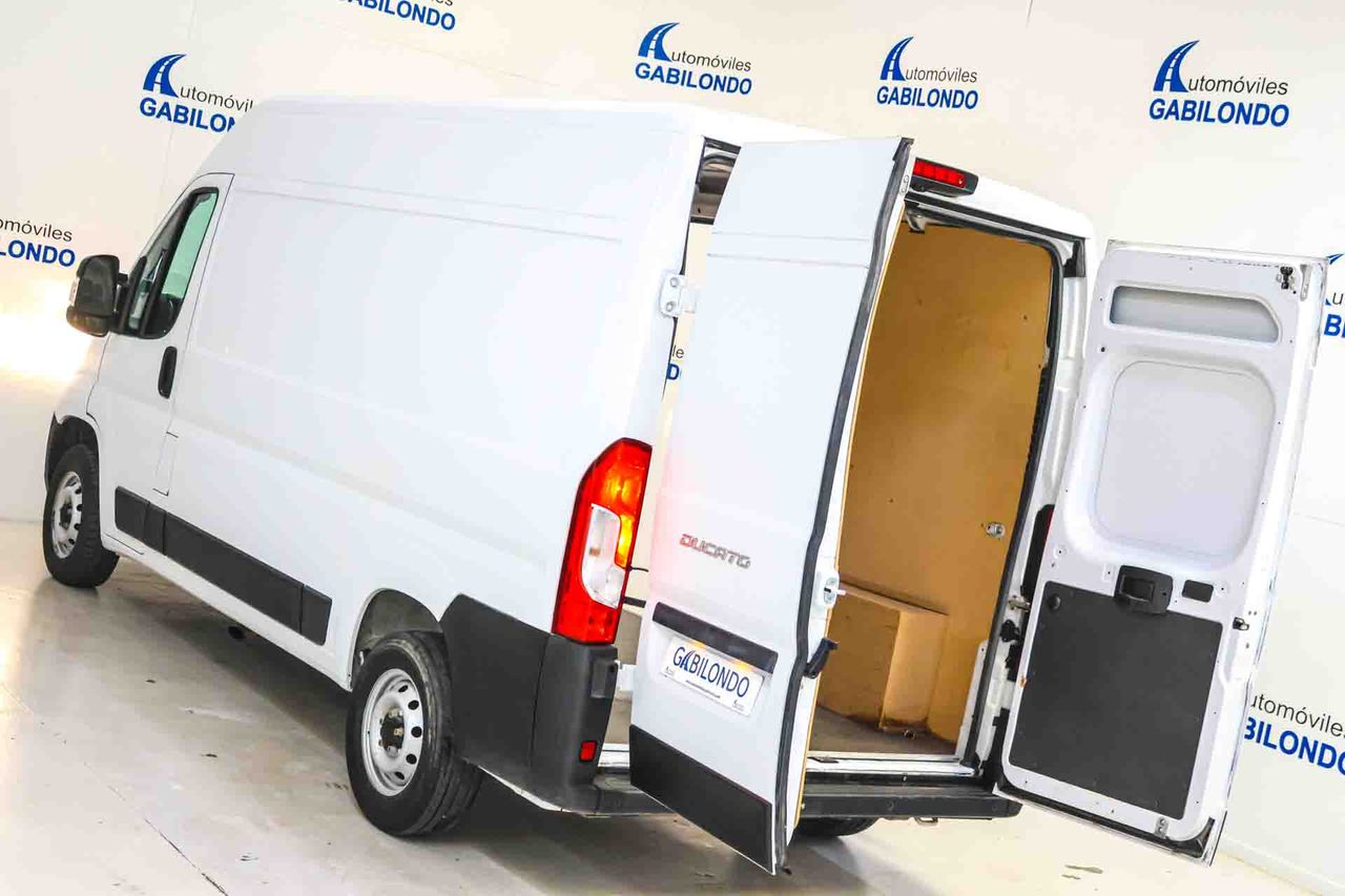 Fiat Ducato 35 L2H2 BlueHDI  - Foto 22