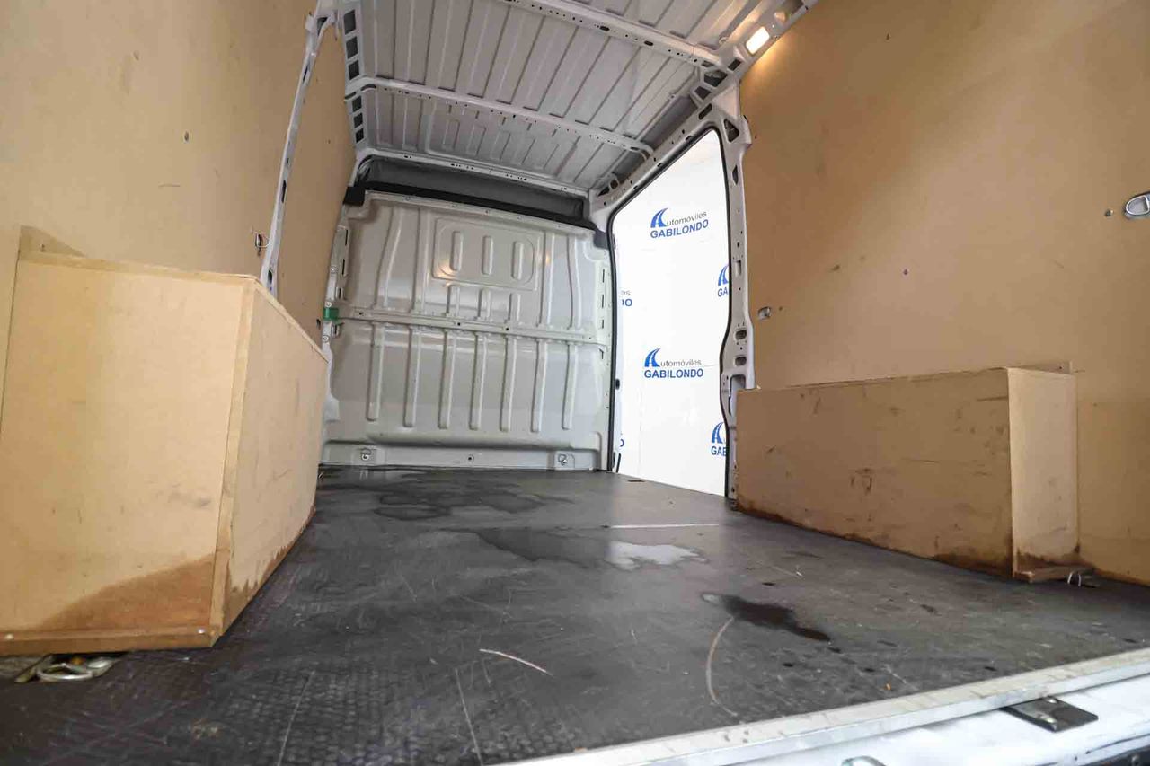 Fiat Ducato 35 L2H2 BlueHDI  - Foto 25
